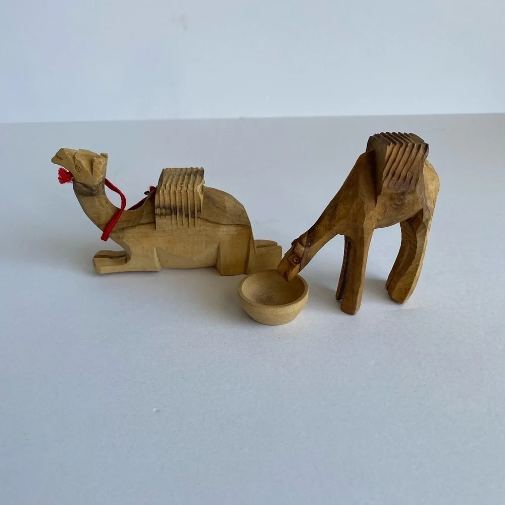 Set Of 2 Wooden Carved Camels With Drinking Bowl Small‎ Miniatures Nativity